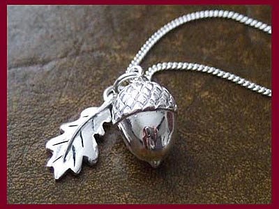 Acorn & Oak Leaf Pendant Necklace 2