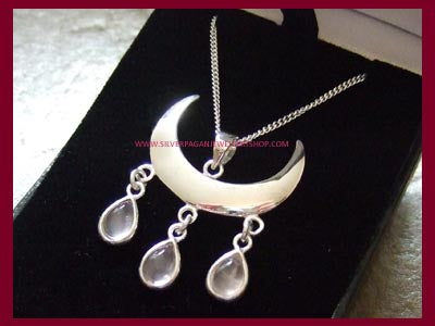 Wiccan Moon Blessings Pendant Necklace with Rose Quartz